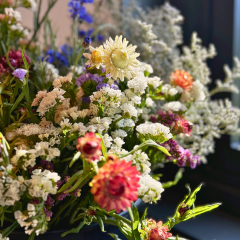 Sustainable farm-grown flower bouquet with 12–15 stems showcasing vibrant seasonal flowers from 4Roots