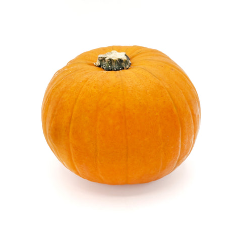Organic pie pumpkin, 3–4 lb average, fresh and locally grown, perfect for pies, soups, and fall baking